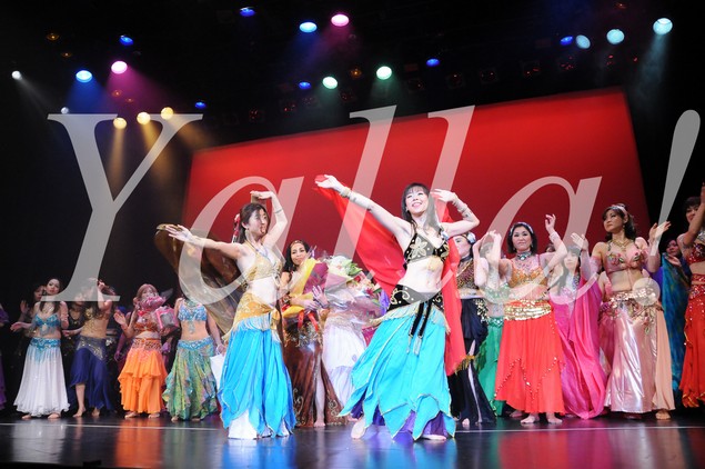 003-performance-scene-of-bellydance-for-yalla-1st-live-stage