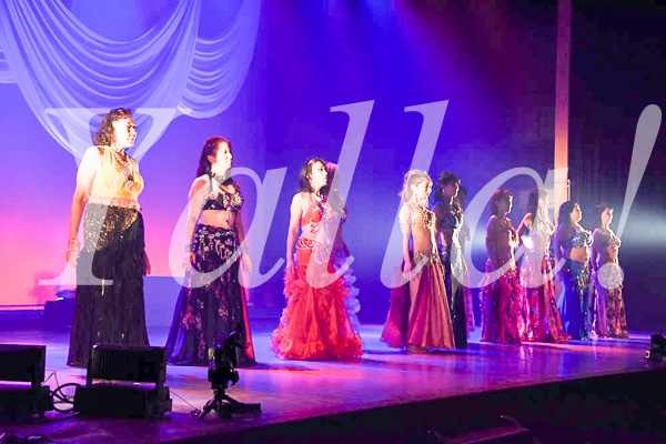 008-performancie-image-of-bellydance-for-yalla-8th-live-stage