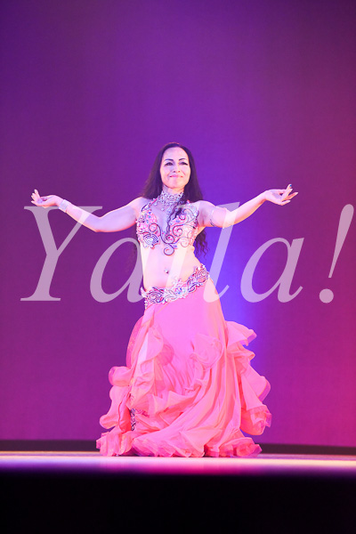 009-performancie-image-of-bellydance-for-yalla-5th-live-stage