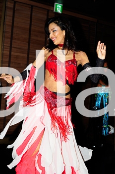 009bellydancer-peramnce-photo-from-live-event-in-kitano-sofa-in-2010