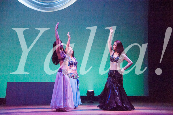 018-performancie-image-of-bellydance-for-farsha-live-stage