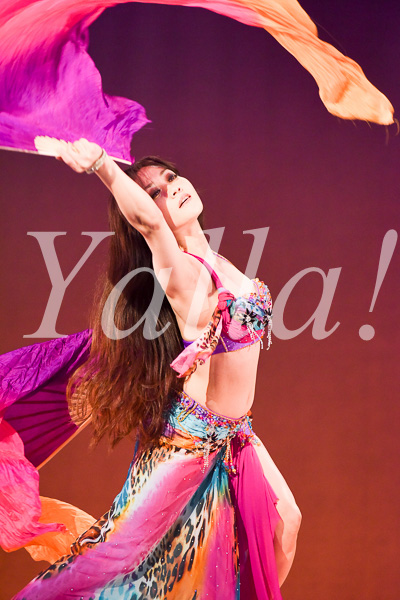 019-performancie-image-of-bellydance-for-yalla-5th-live-stage