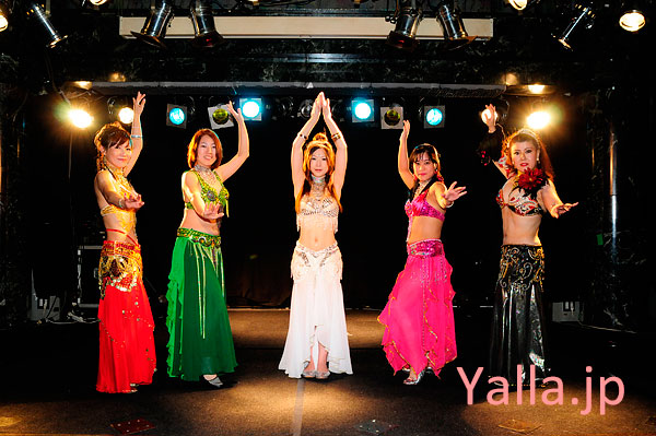 8th-bellydancer-group-shot-from-2nd-mini-live-kobe-2011